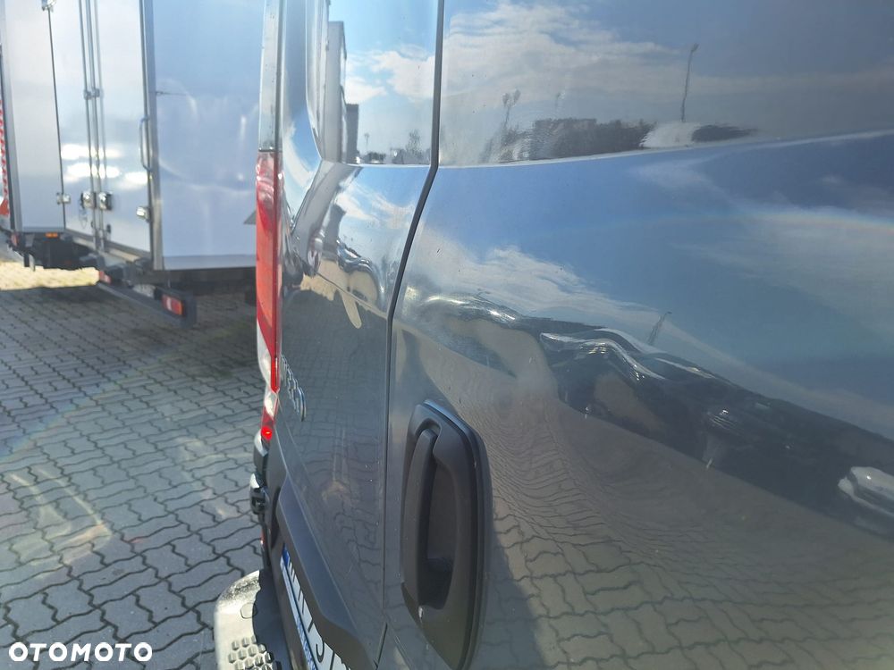 Iveco Daily 35S18 HiMatic furgon 16m blaszak automat FV23% MAXI - 22