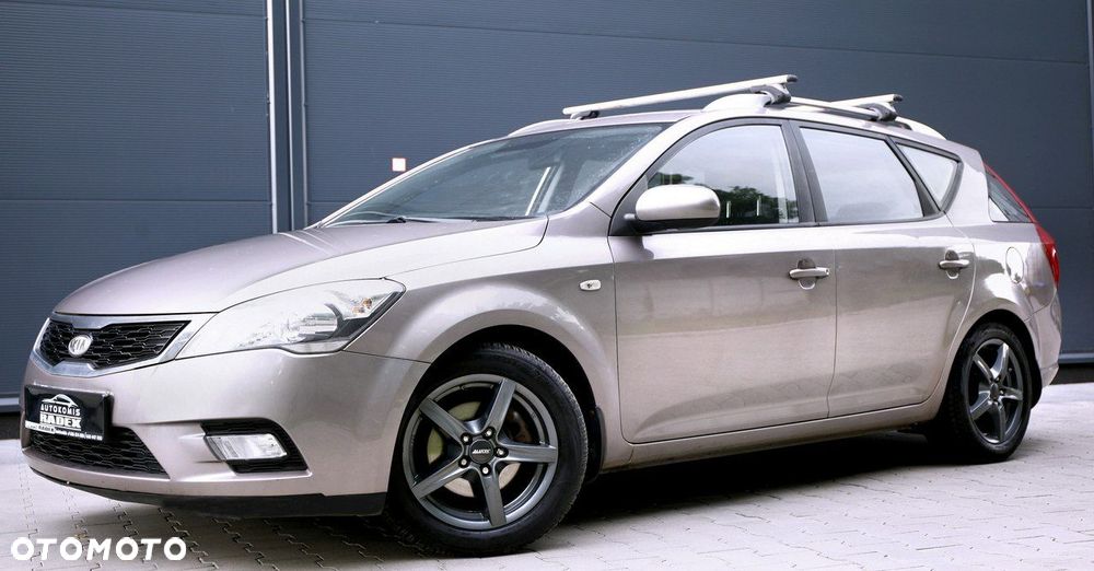 Kia Ceed - 4