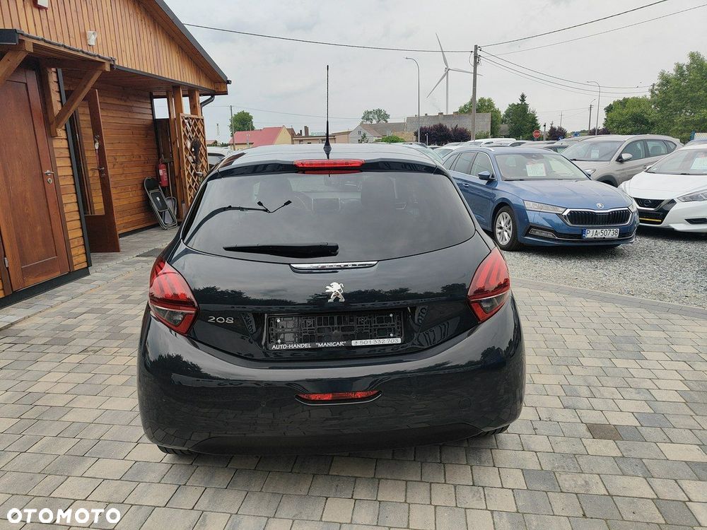 Peugeot 208 - 5