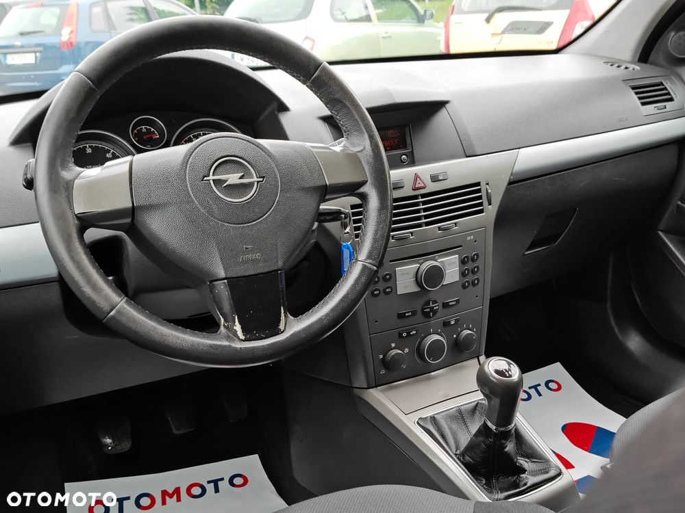 Opel Astra 1.9 CDTI Caravan DPF Cosmo - 16