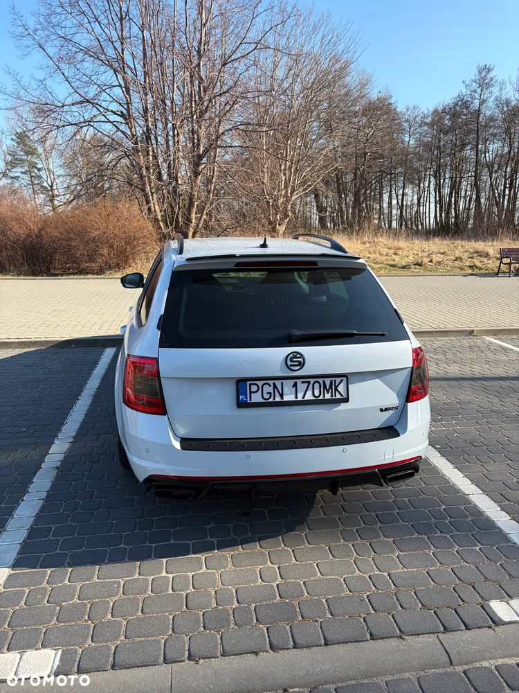 Skoda Octavia 2.0 TDI DSG RS - 4