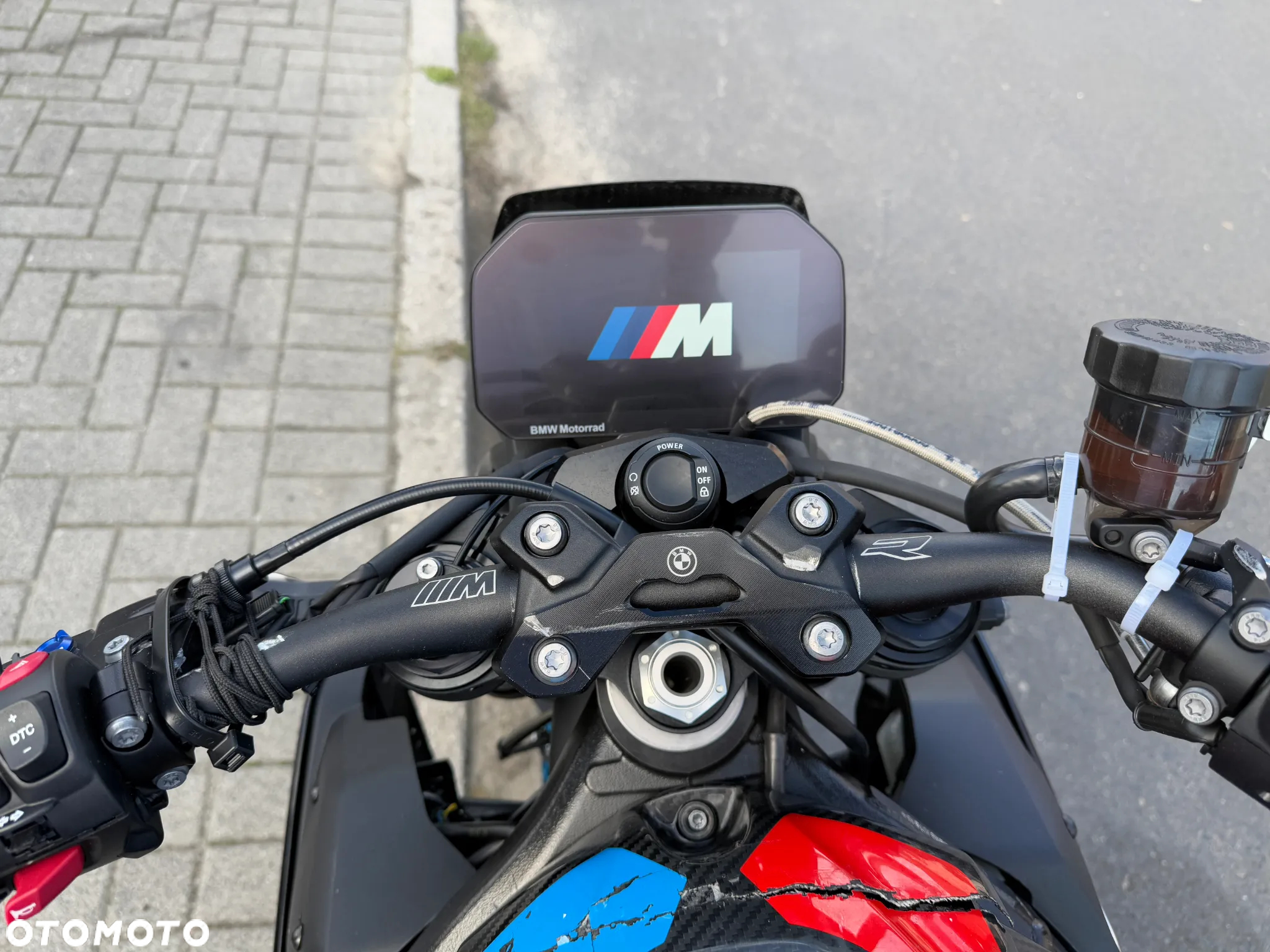BMW S - 9