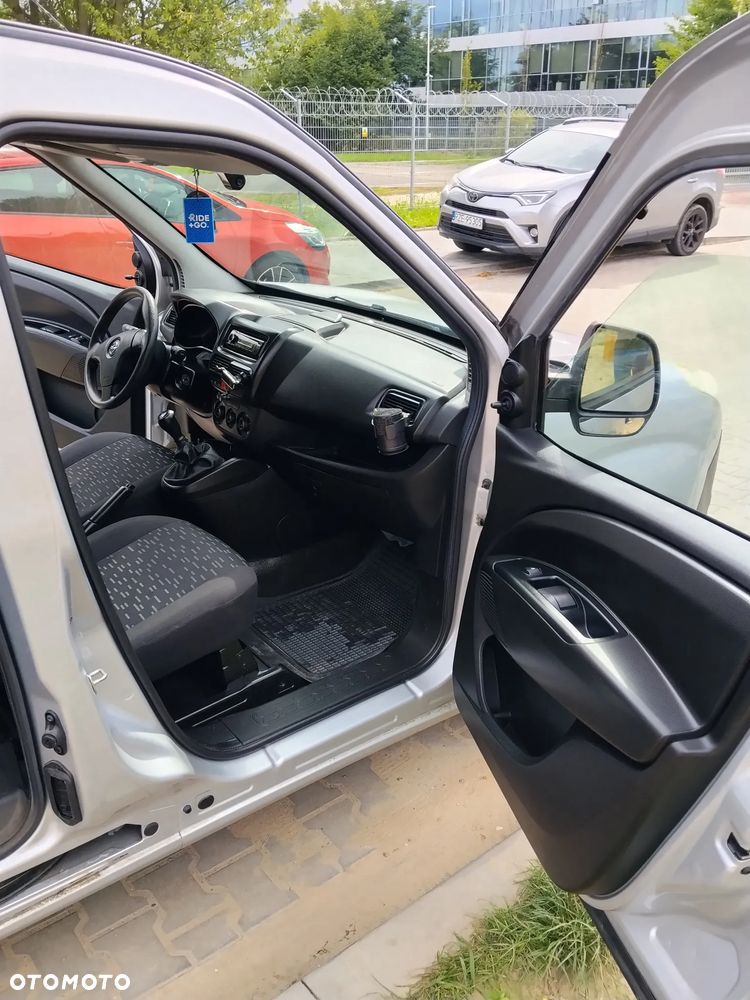 Opel Combo - 17