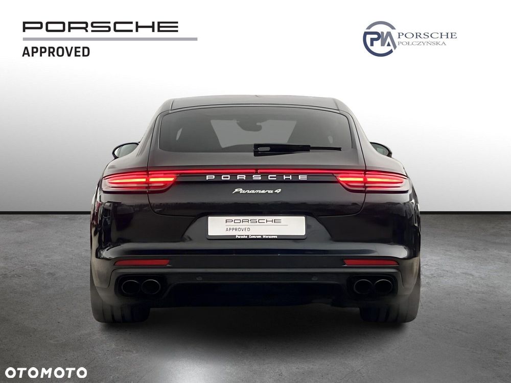 Porsche Panamera - 4
