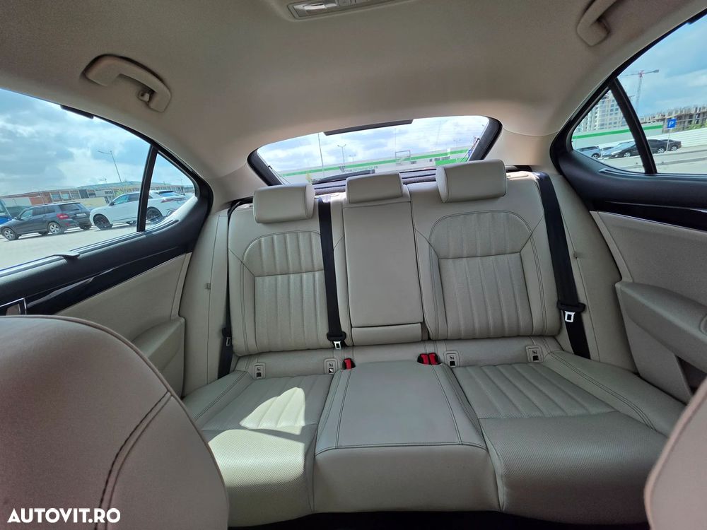 Skoda Superb 2.0 TSI DSG Laurin & Klement - 4