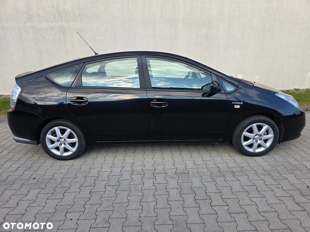 Toyota Prius 1.5 VVT-i Prestige - 11