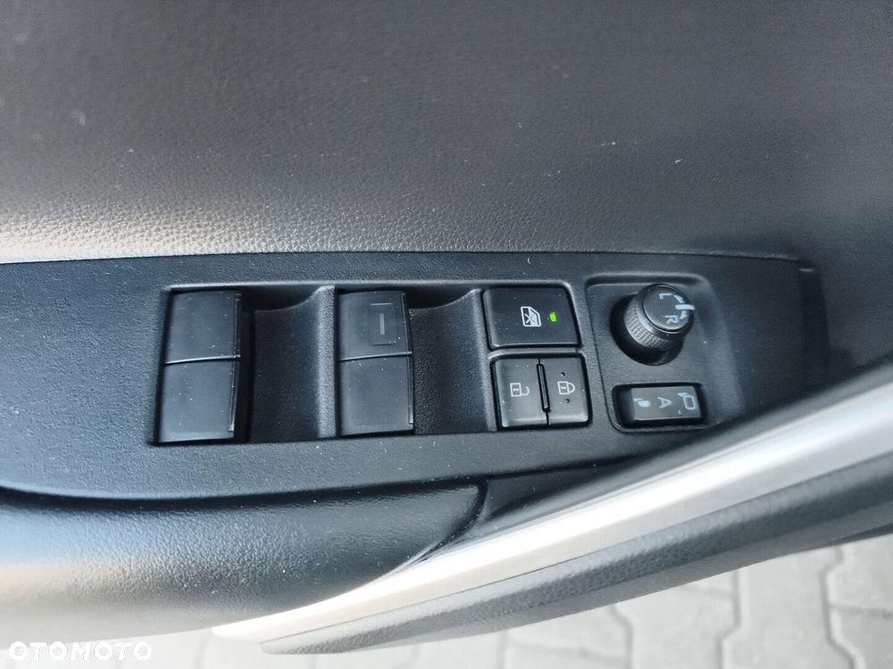 Toyota Corolla Cross - 19