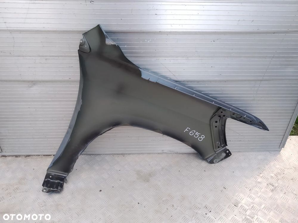 F318/F658 LEWY BŁOTNIK TOYOTA LAND CRUISER V8 2015- - 4