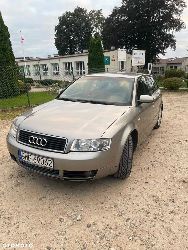 Audi A4 Avant - 1