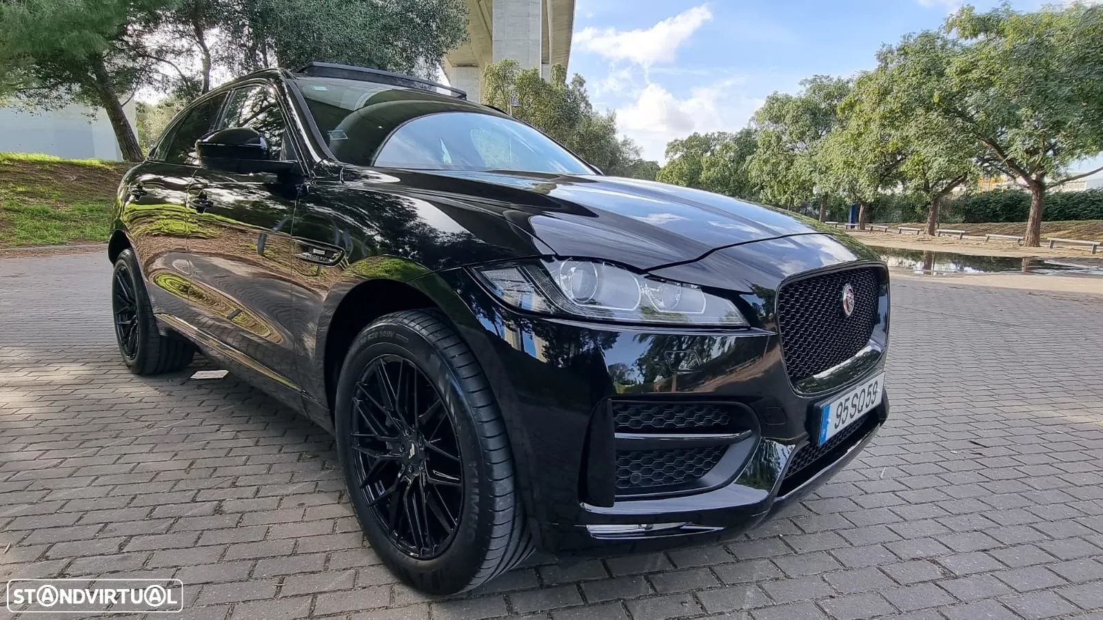 Jaguar F-Pace 2.0 i4D R-Sport - 1