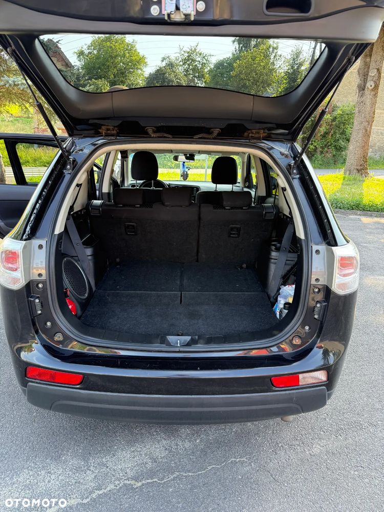 Mitsubishi Outlander 2.2 DID Instyle Navi - 11