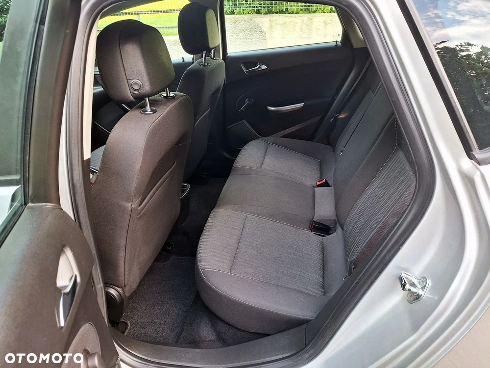 Opel Astra 1.4 Selection - 7