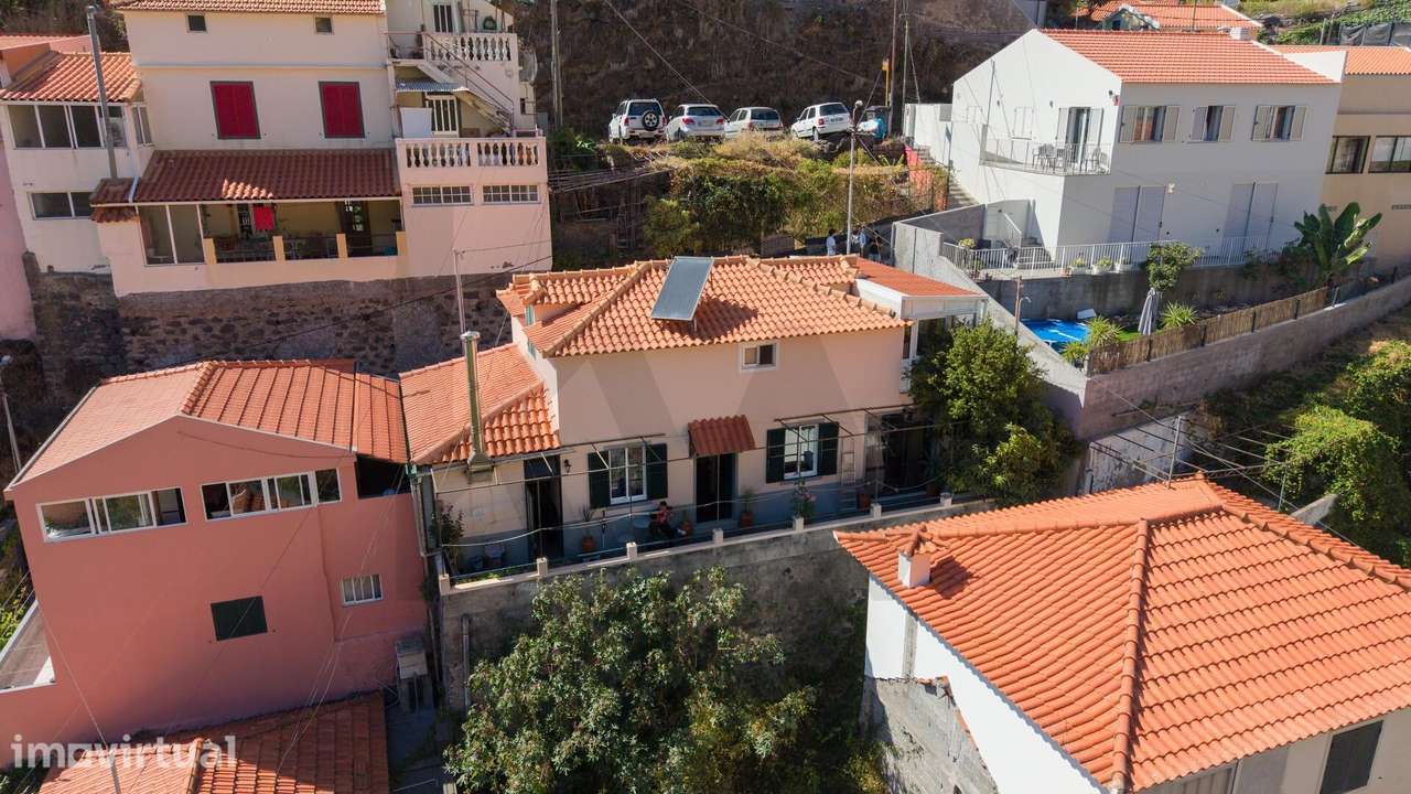 Moradia T4+1 com Potencial de Investimento no Lazareto, Funchal - Grande imagem: 3/34