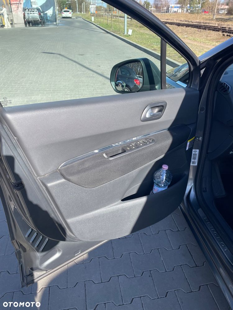 Peugeot 5008 1.6 HDi Premium - 10