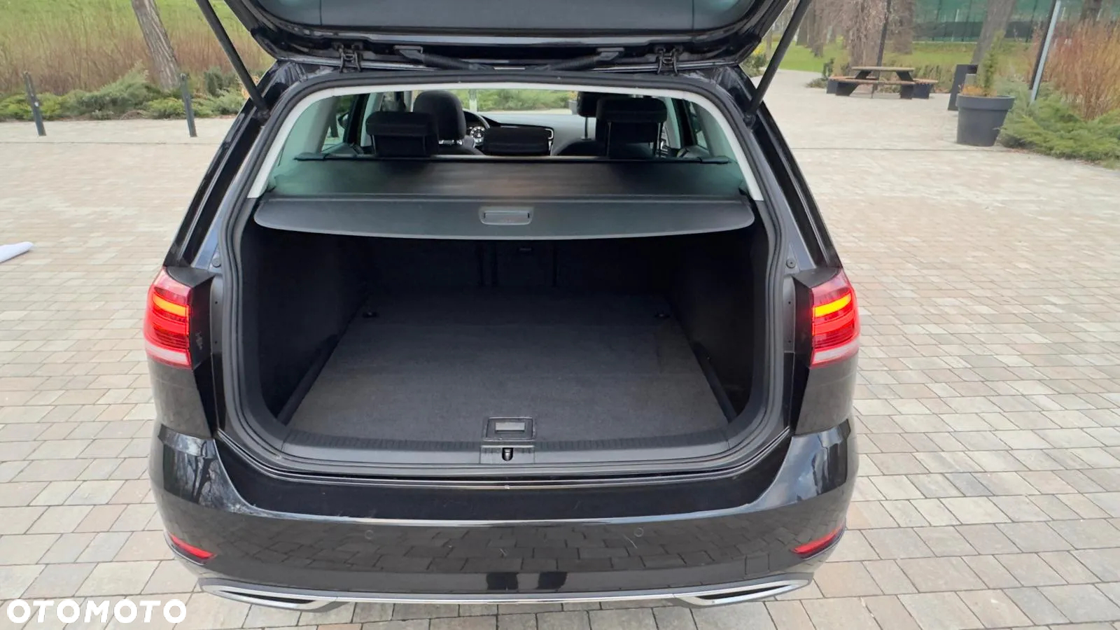 Volkswagen Golf 2.0 TDI 4Motion DSG Highline - 11