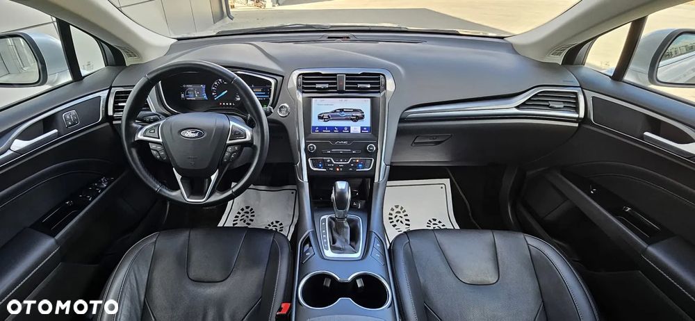 Ford Mondeo 2.0 Hybrid Titanium - 26