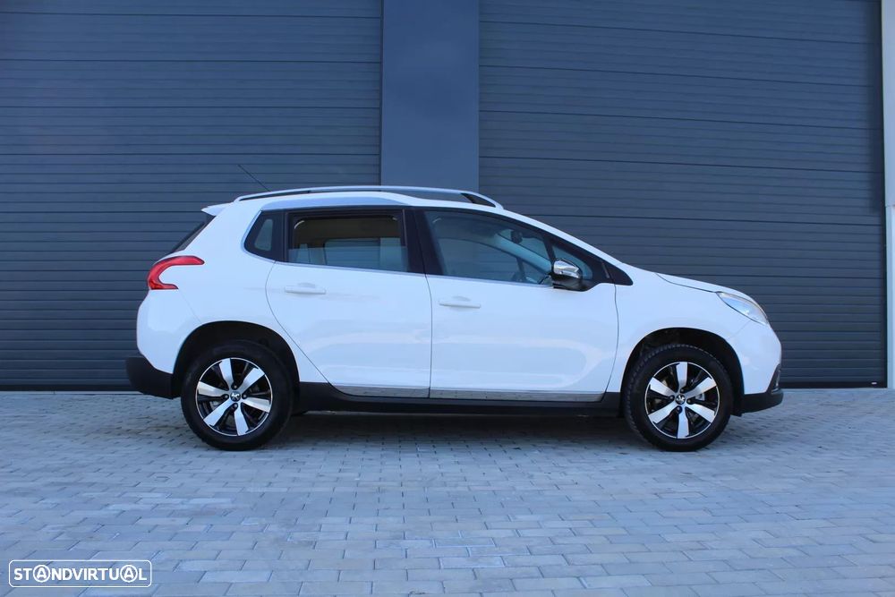Peugeot 2008 1.2 PureTech Allure - 7