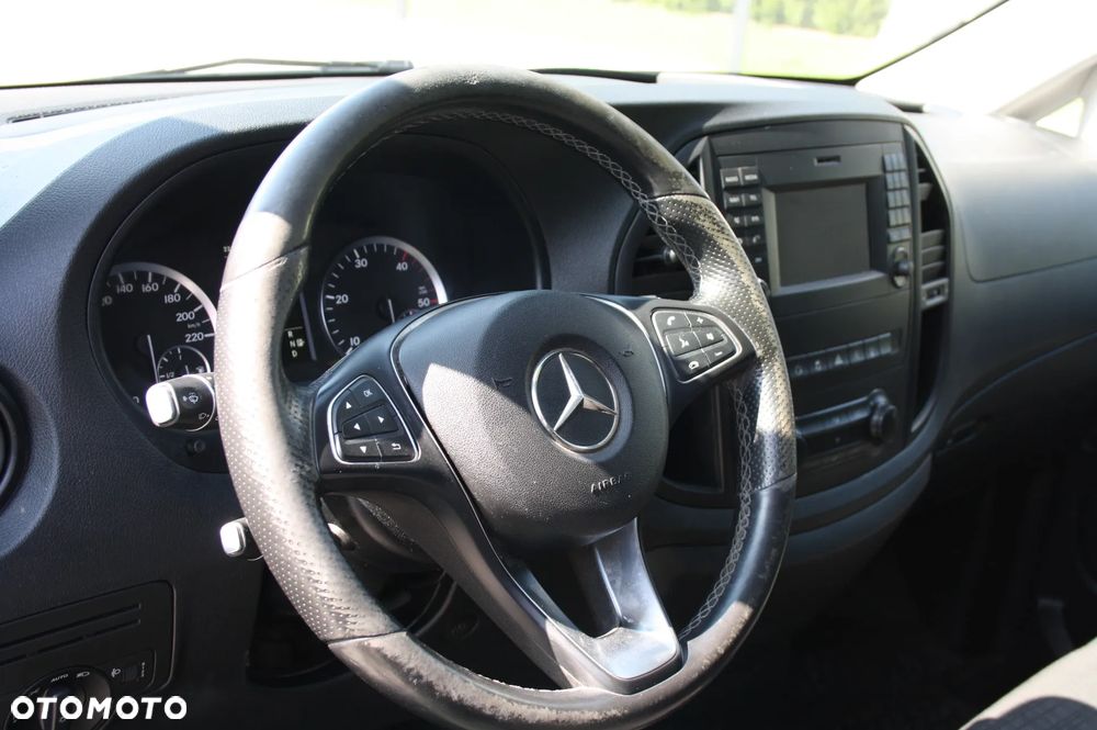 Mercedes-Benz VITO - 12