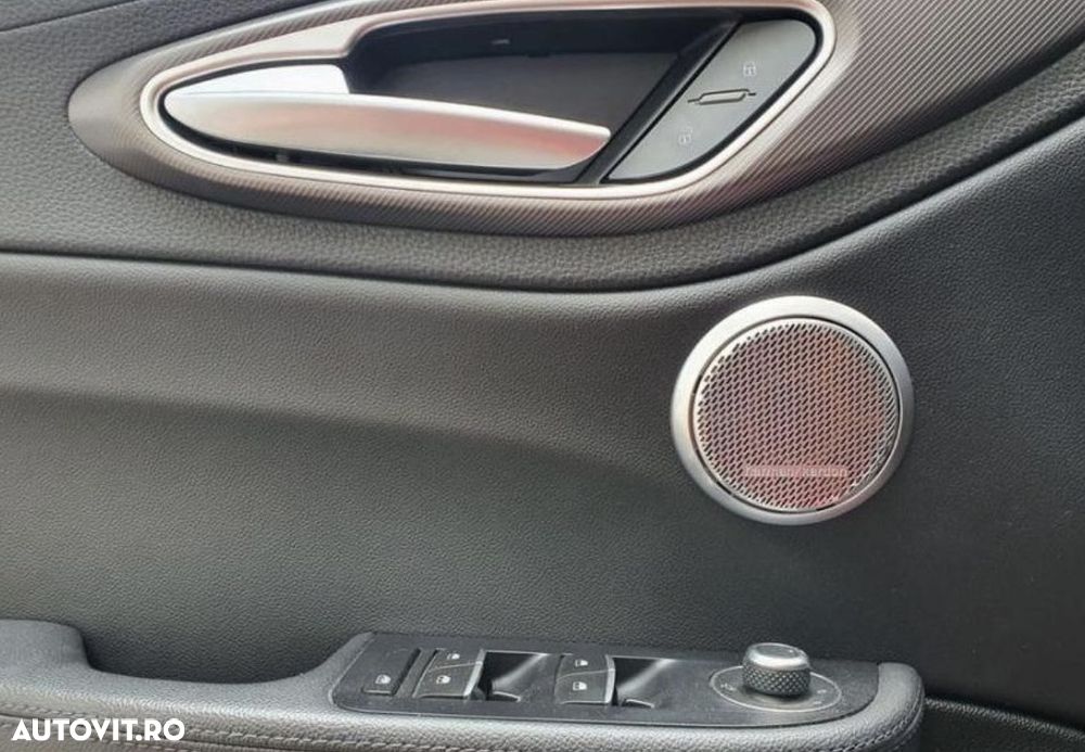 Alfa Romeo Giulia 2.2 JTDM AWD Aut. Veloce - 17