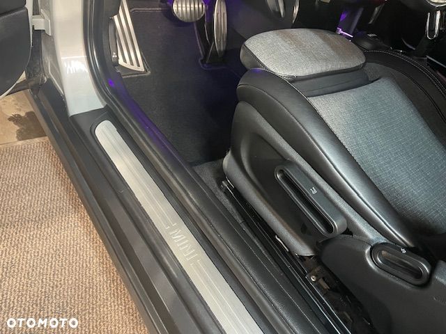 MINI Cooper Standard - 34