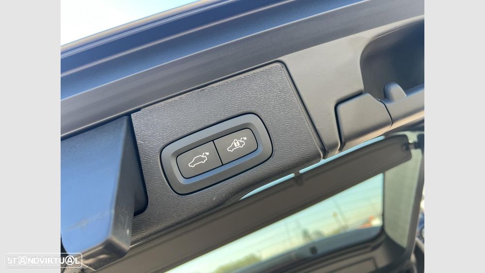 Volvo XC 60 2.0 T6 PHEV Plus Dark AWD - 20