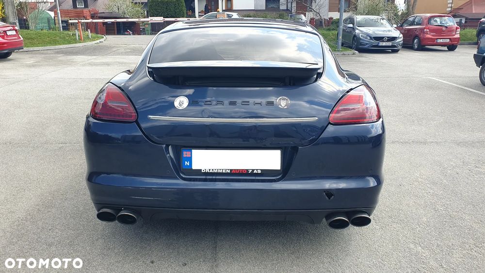 Porsche Panamera 4S PDK - 11