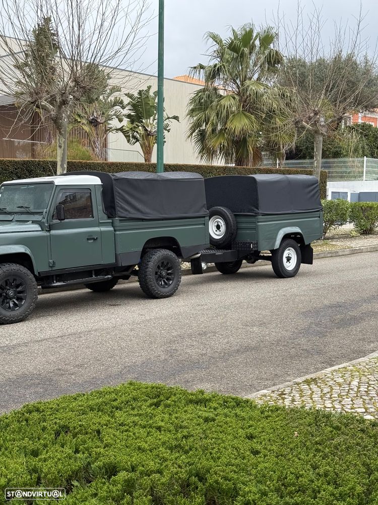 Land Rover Defender 110 SE - 46