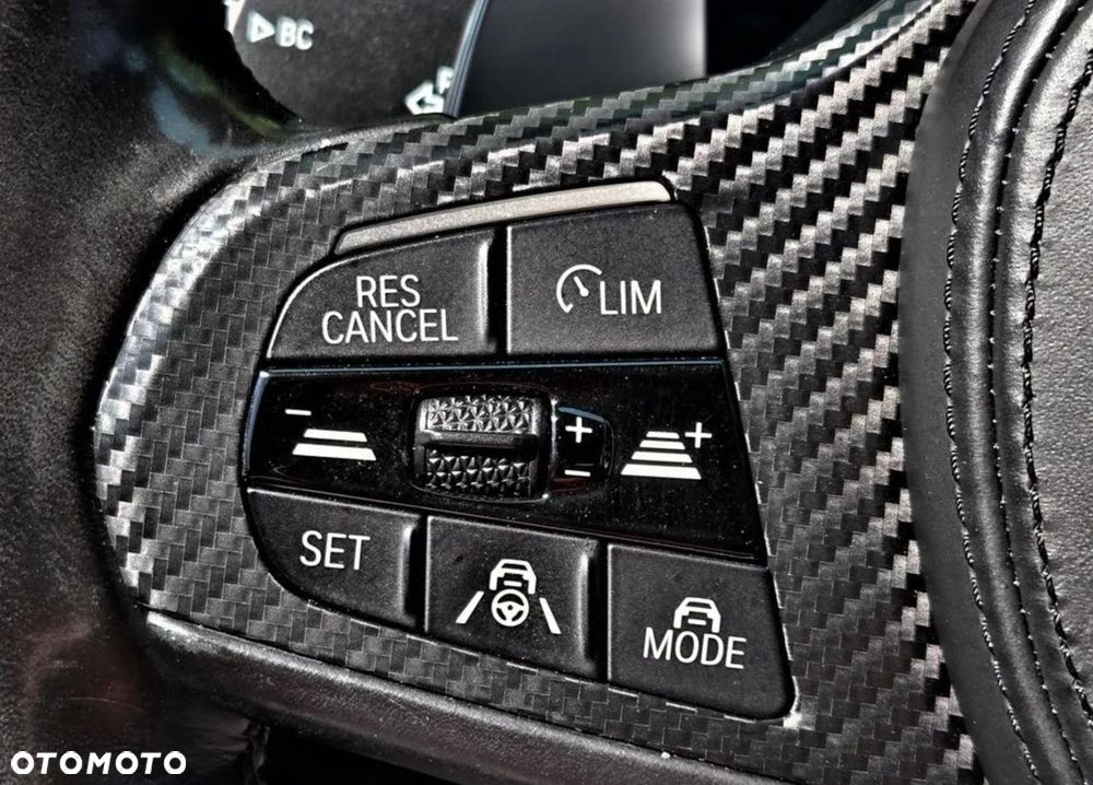 BMW Seria 3 M340i xDrive - 10