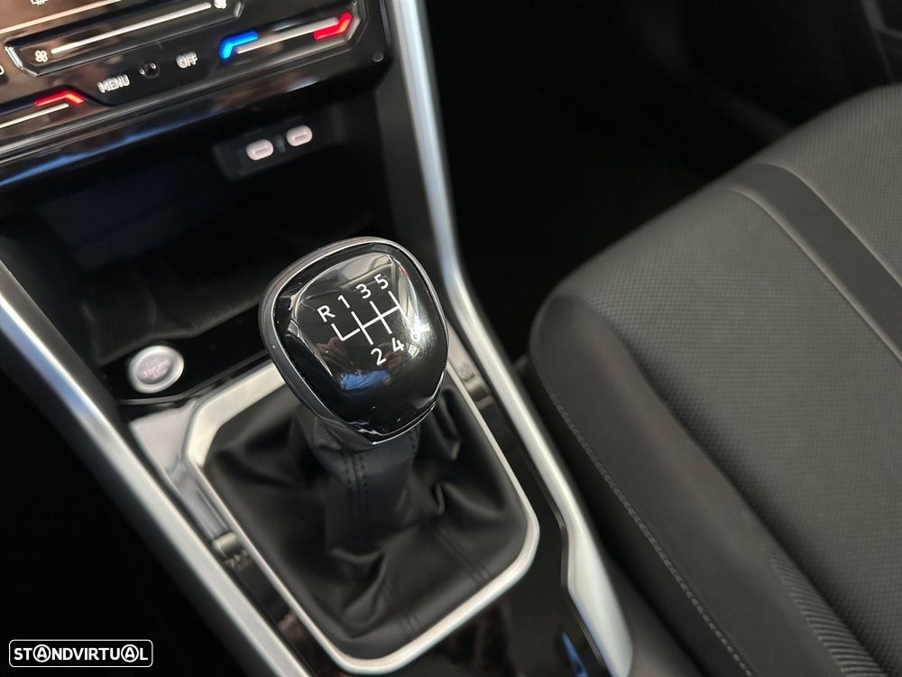 VW T-Roc 1.0 TSI Urban - 18