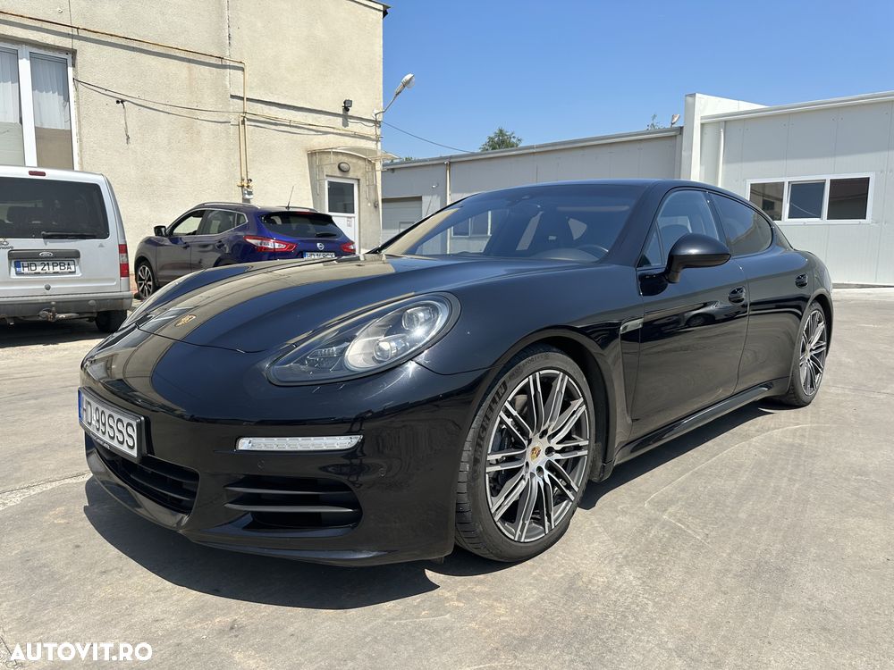 Porsche Panamera - 8
