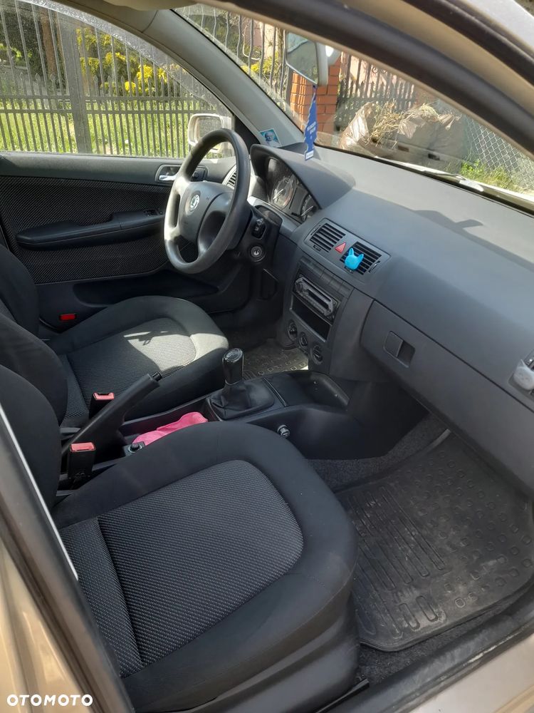 Skoda Fabia 1.2 12V Ambiente - 8