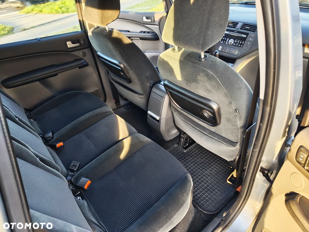 Ford Focus C-Max 1.8 Ghia - 12