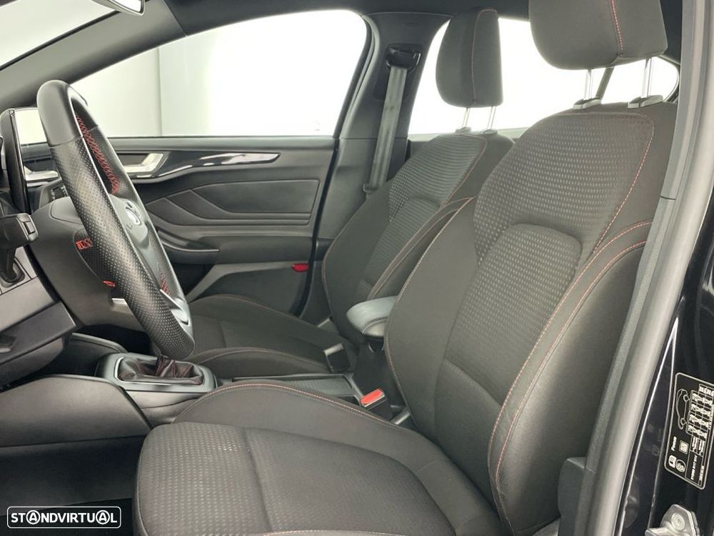 Ford Focus 1.0 EcoBoost MHEV ST-Line - 17