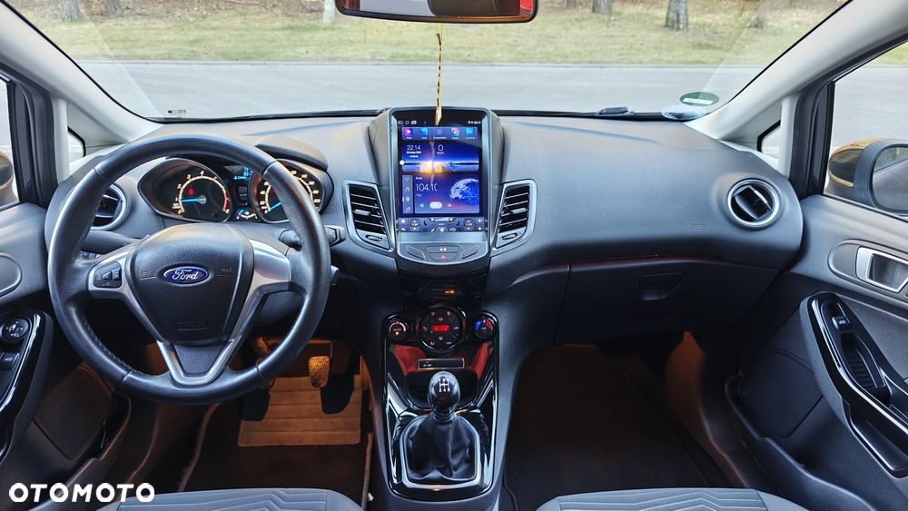 Ford Fiesta 1.0 EcoBoost Titanium - 8