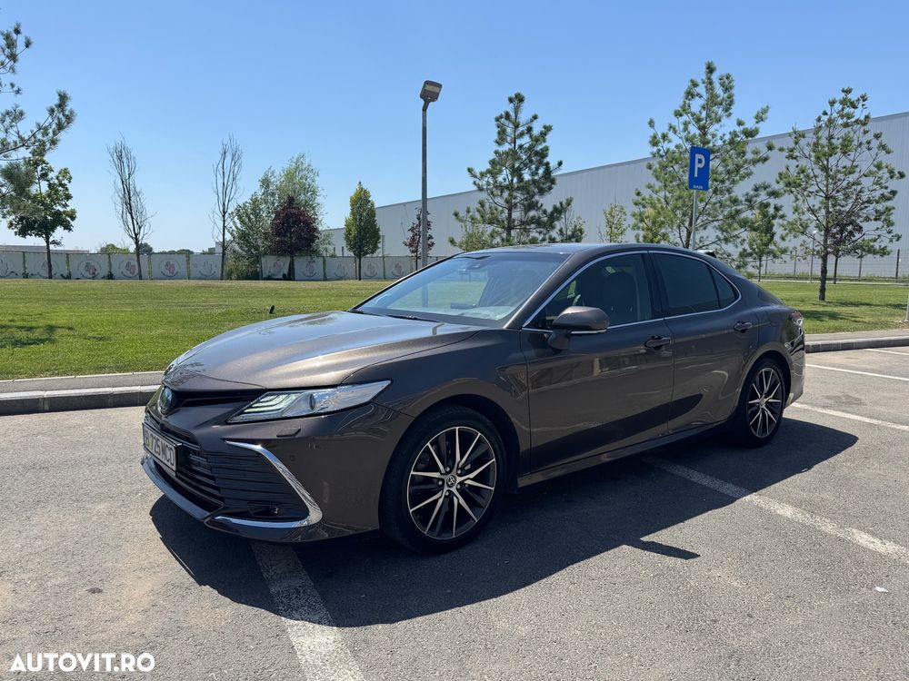 Toyota Camry 2.5 Exclusive - 6
