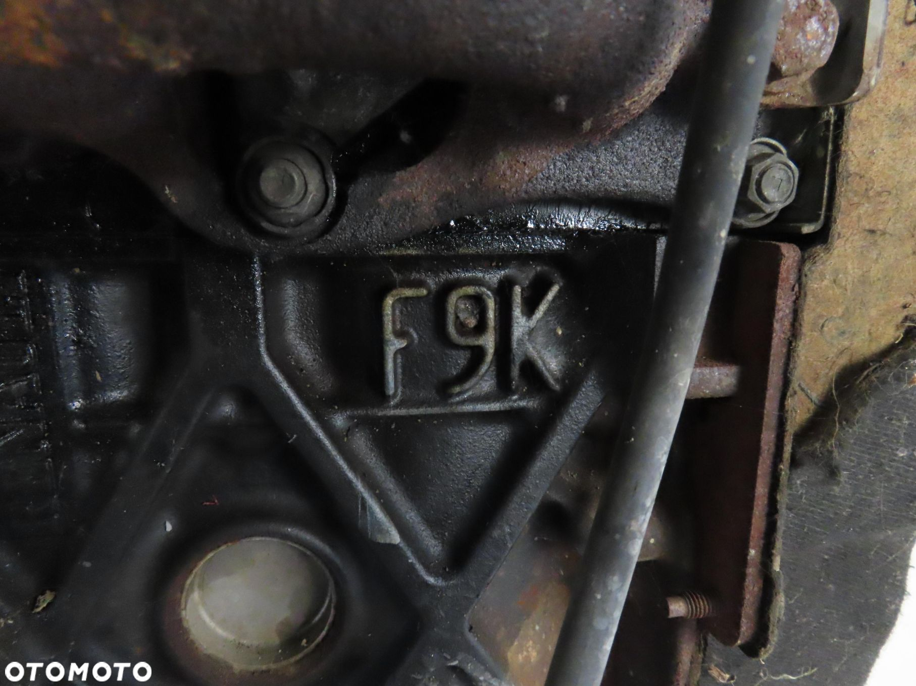 SILNIK MITSUBISHI CARISMA 1.9 DI-D  F9Q1 - 4