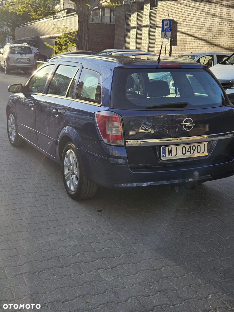 Opel Astra 1.9 CDTI - 4