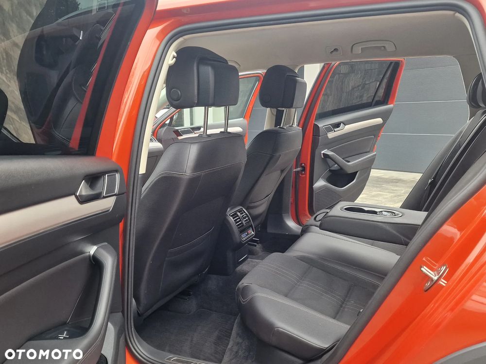 Volkswagen Passat - 14