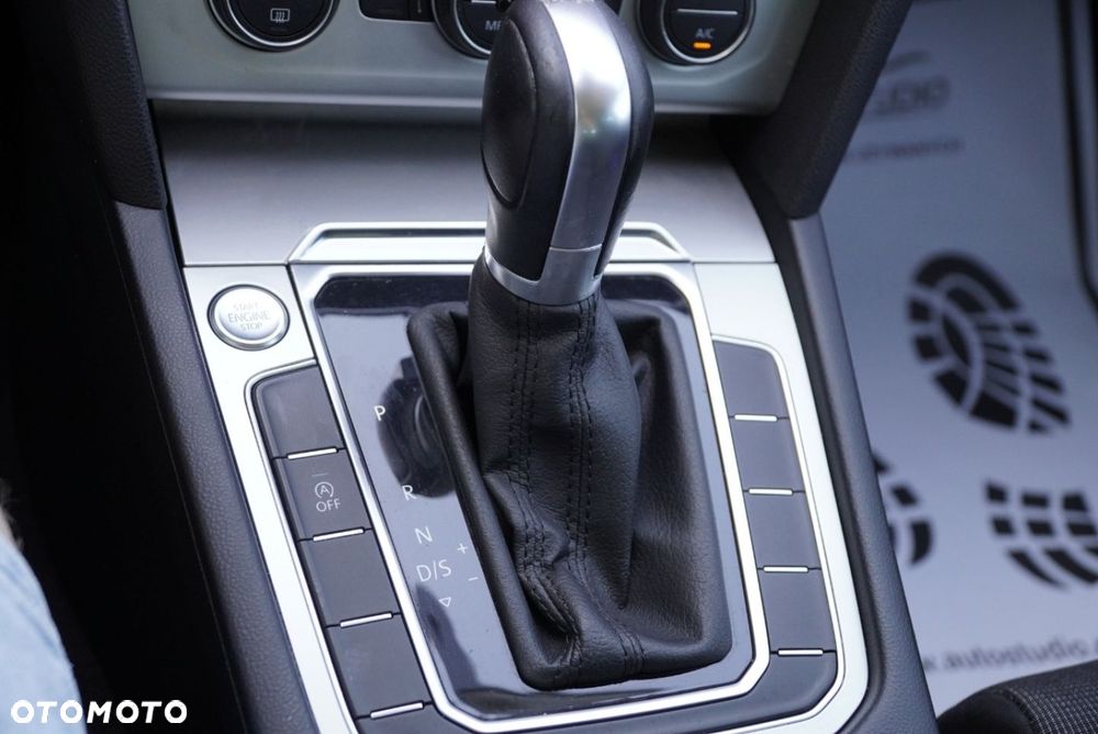 Volkswagen Passat - 19