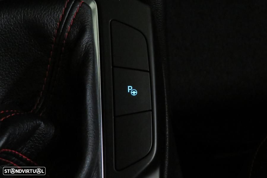 Ford Focus 1.0 EcoBoost MHEV ST-Line X - 33