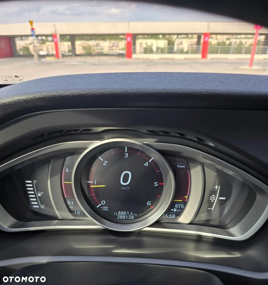 Volvo V40 - 21