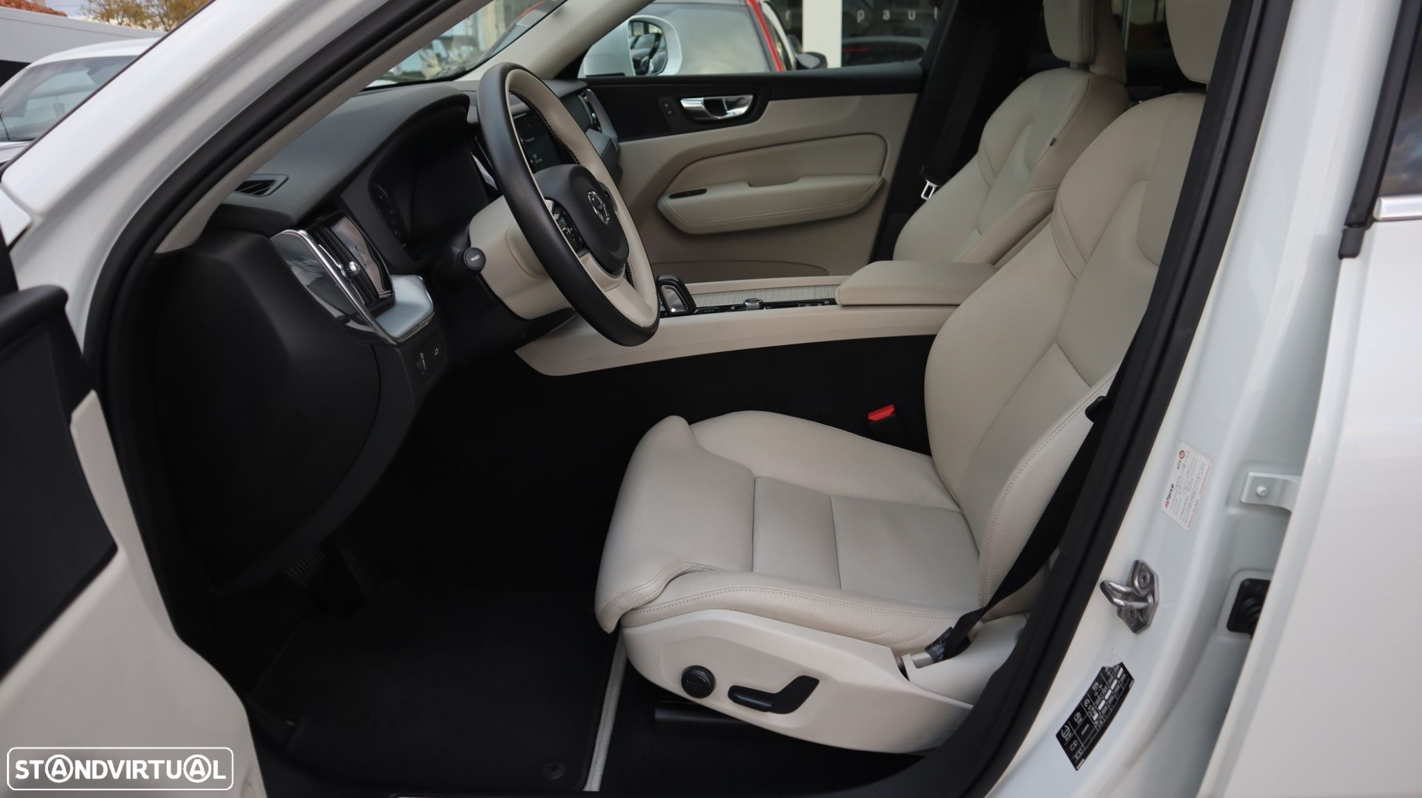 Volvo XC 60 2.0 B5 Inscription AWD - 12