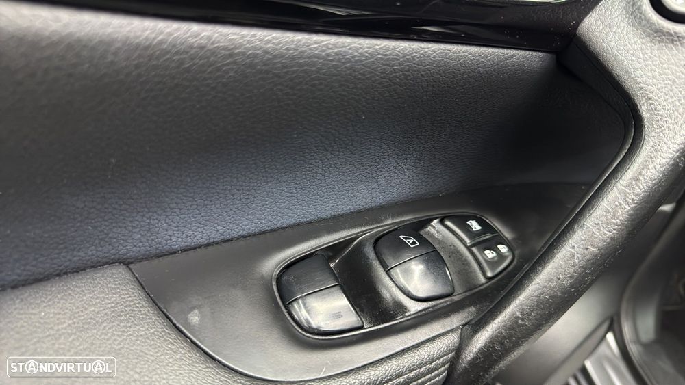 Nissan Qashqai 1.5 dCi TEKNA - 21