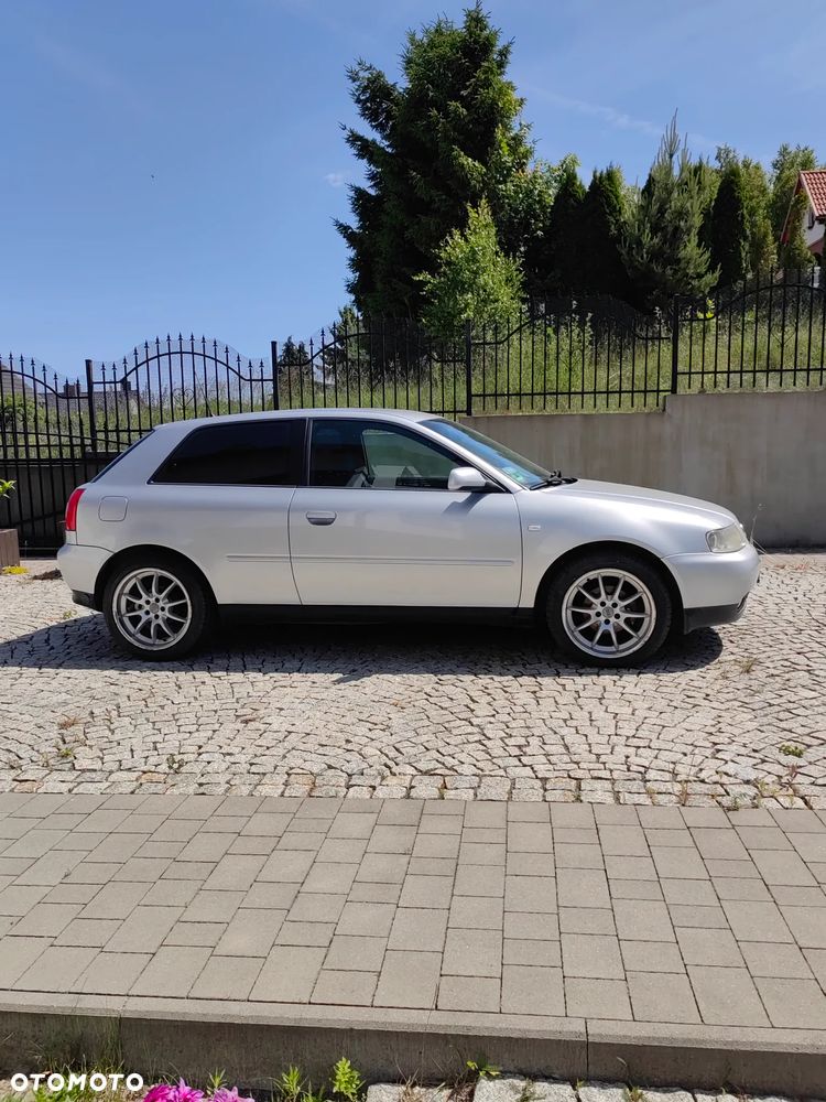 Audi A3 3-drzwiowe 1.6 Ambiente - 1