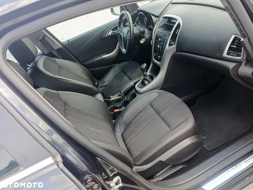 Opel Astra 1.4 Turbo 150 Jahre - 19