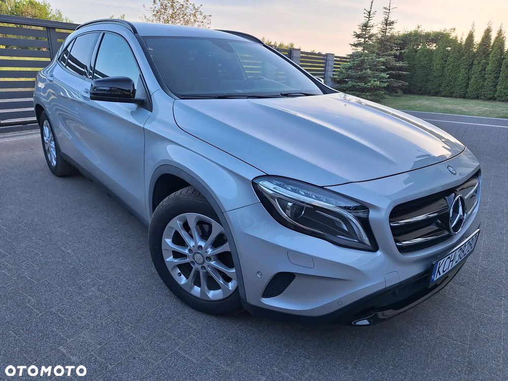 Mercedes-Benz GLA 200 d - 9