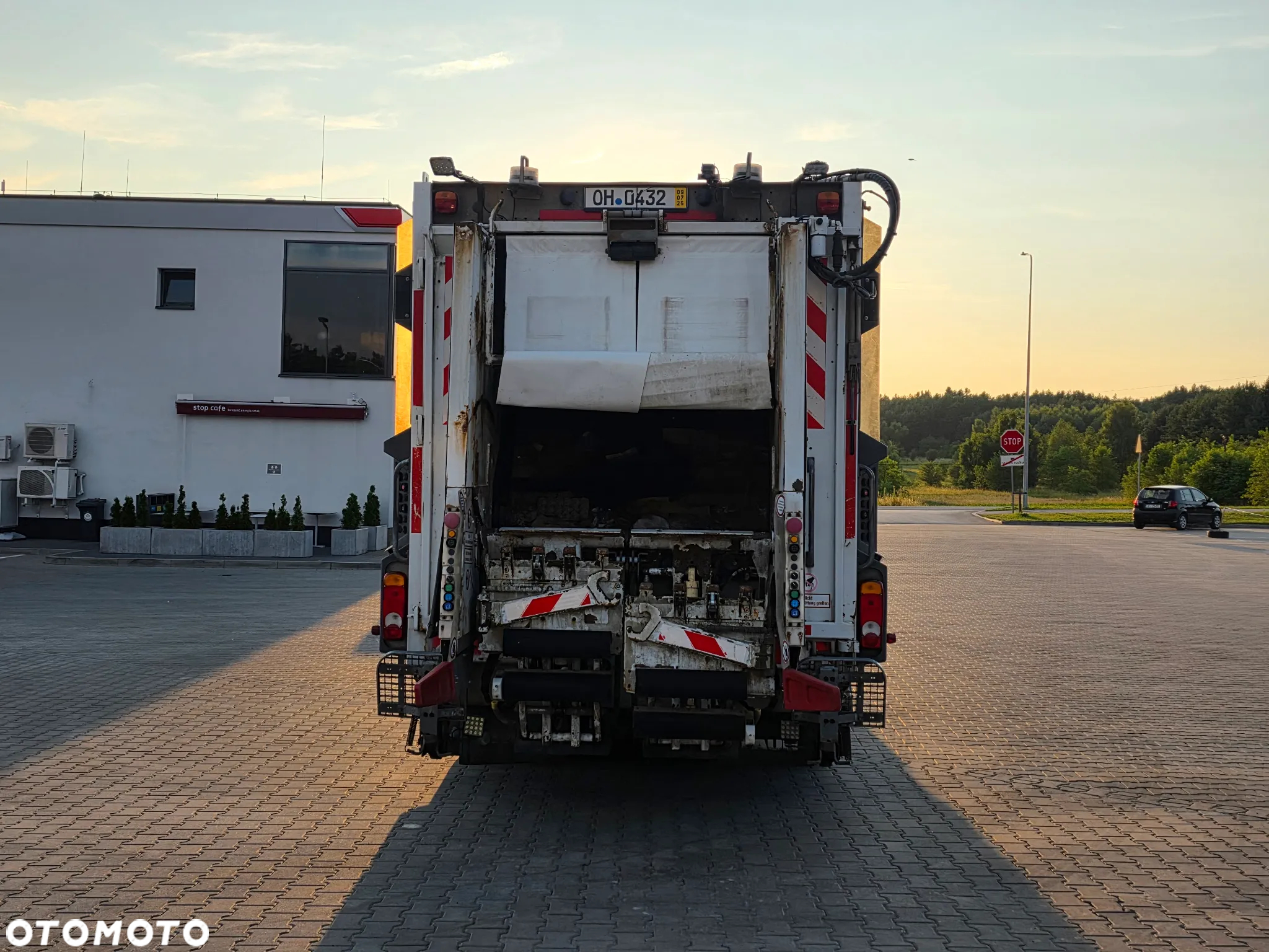 Mercedes-Benz ANTOS 2633 FAUN Variopress 524 II EURO 6 z DE - 6