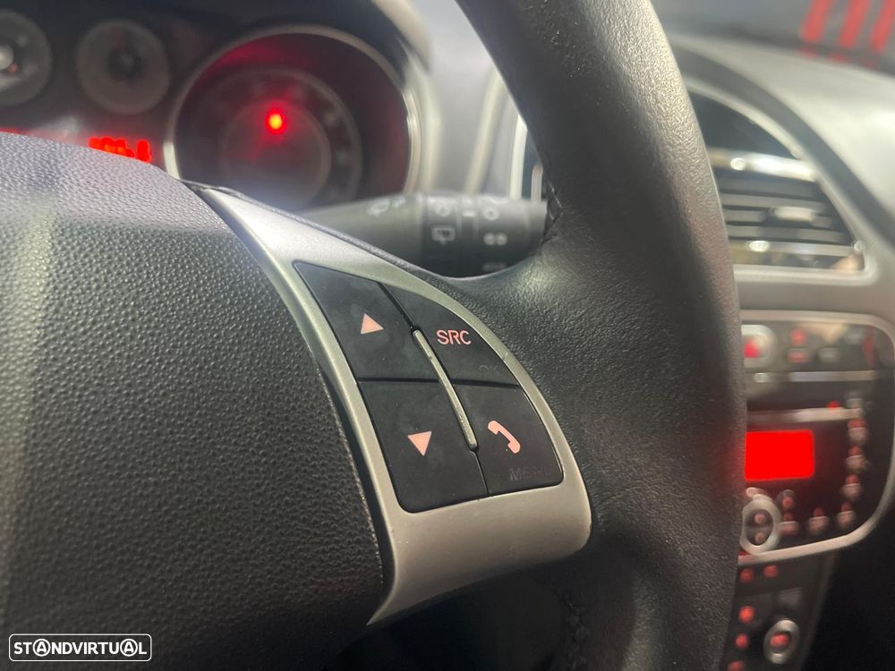 Fiat Grande Punto - 38