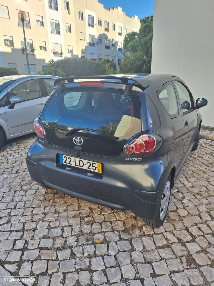 Toyota Aygo 1.0 - 2