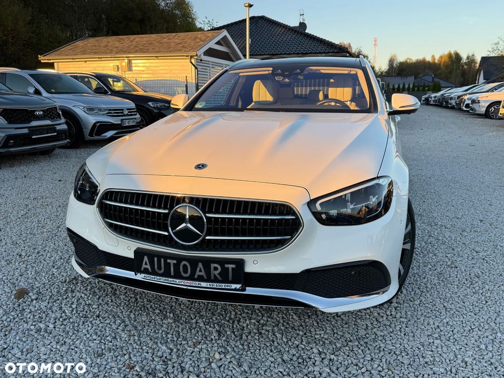 Mercedes-Benz Klasa E 300 d T 9G-TRONIC Avantgarde - 3